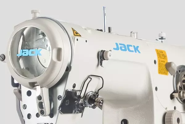 Zigzag Electrónica Con Lubricación Auotmática Jack 2280